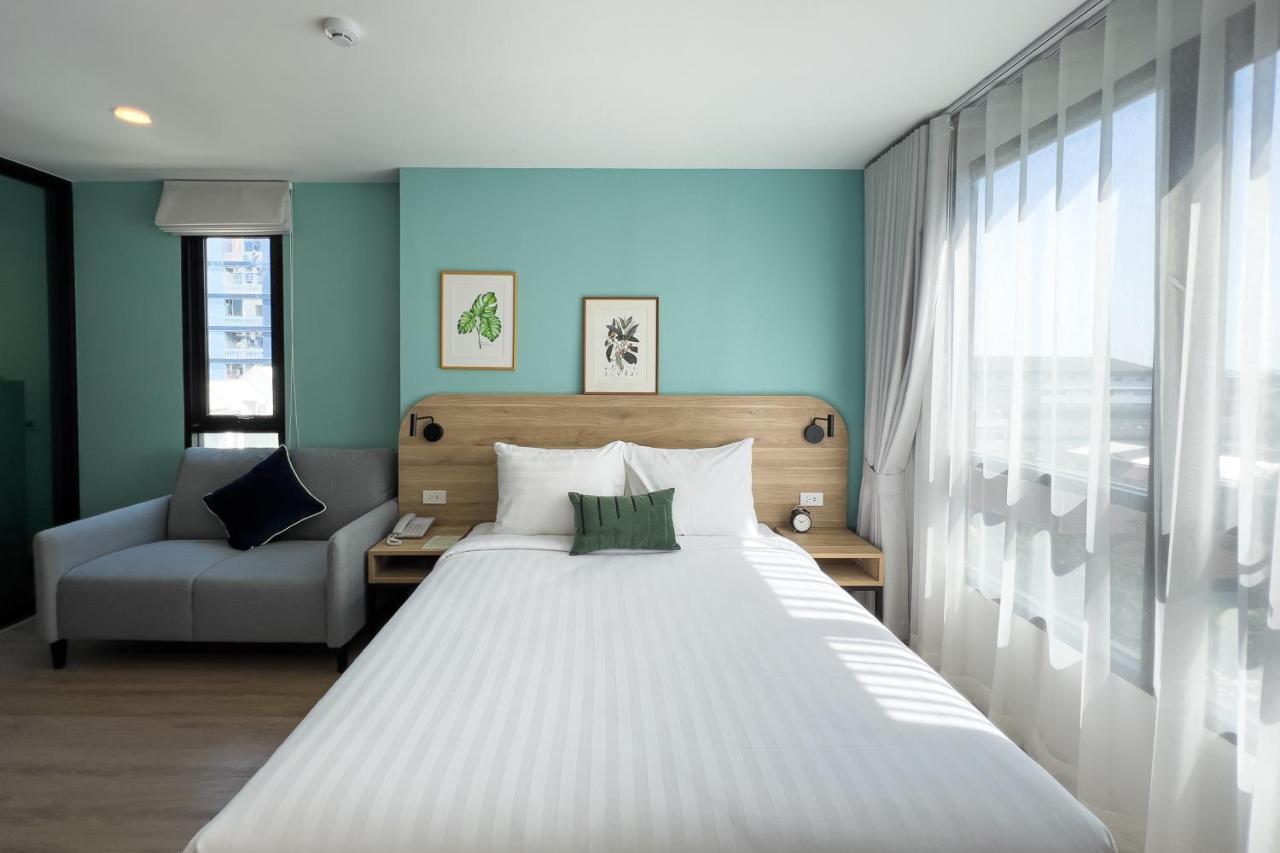 Wellness Stay & Hotel Sukhumvit 107 Banguecoque Exterior foto