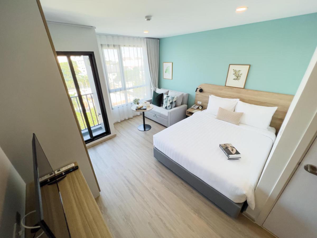 Wellness Stay & Hotel Sukhumvit 107 Banguecoque Exterior foto
