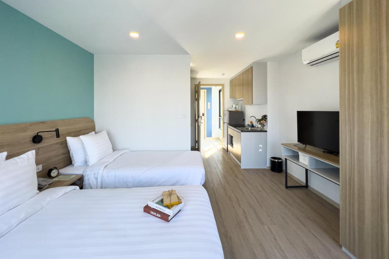 Wellness Stay & Hotel Sukhumvit 107 Banguecoque Exterior foto