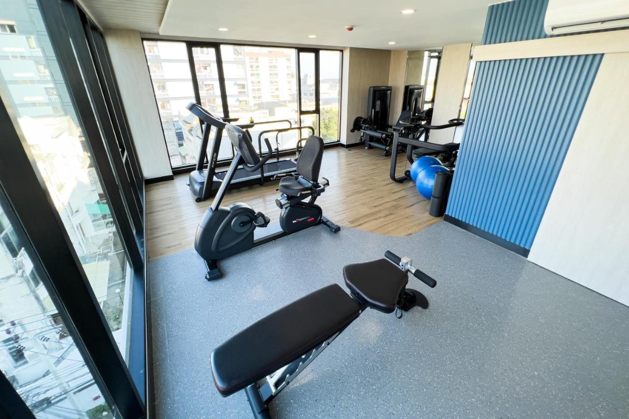 Wellness Stay & Hotel Sukhumvit 107 Banguecoque Exterior foto